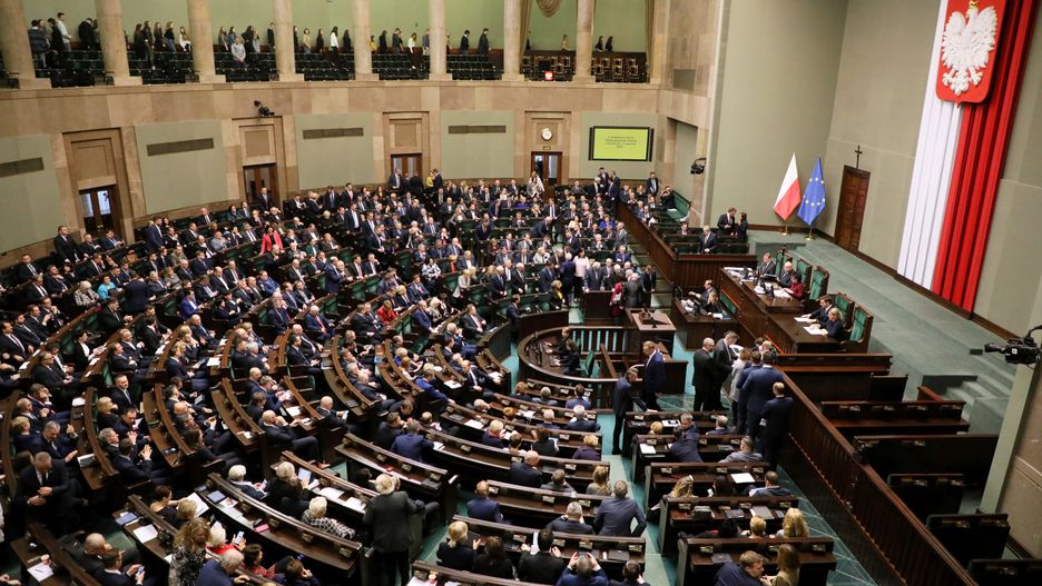 Poparcie dla PiS rośnie