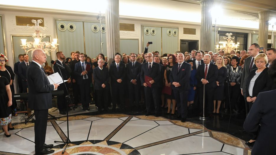 Wybory parlamentarne 2019. Wiesław Kozielewicz wręczył posłom zaświadczenia o wyborze