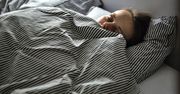 Badania potwierdzają: brak snu jest powiązany z otyłością. Im mniej śpisz, tym bardziej tyjesz