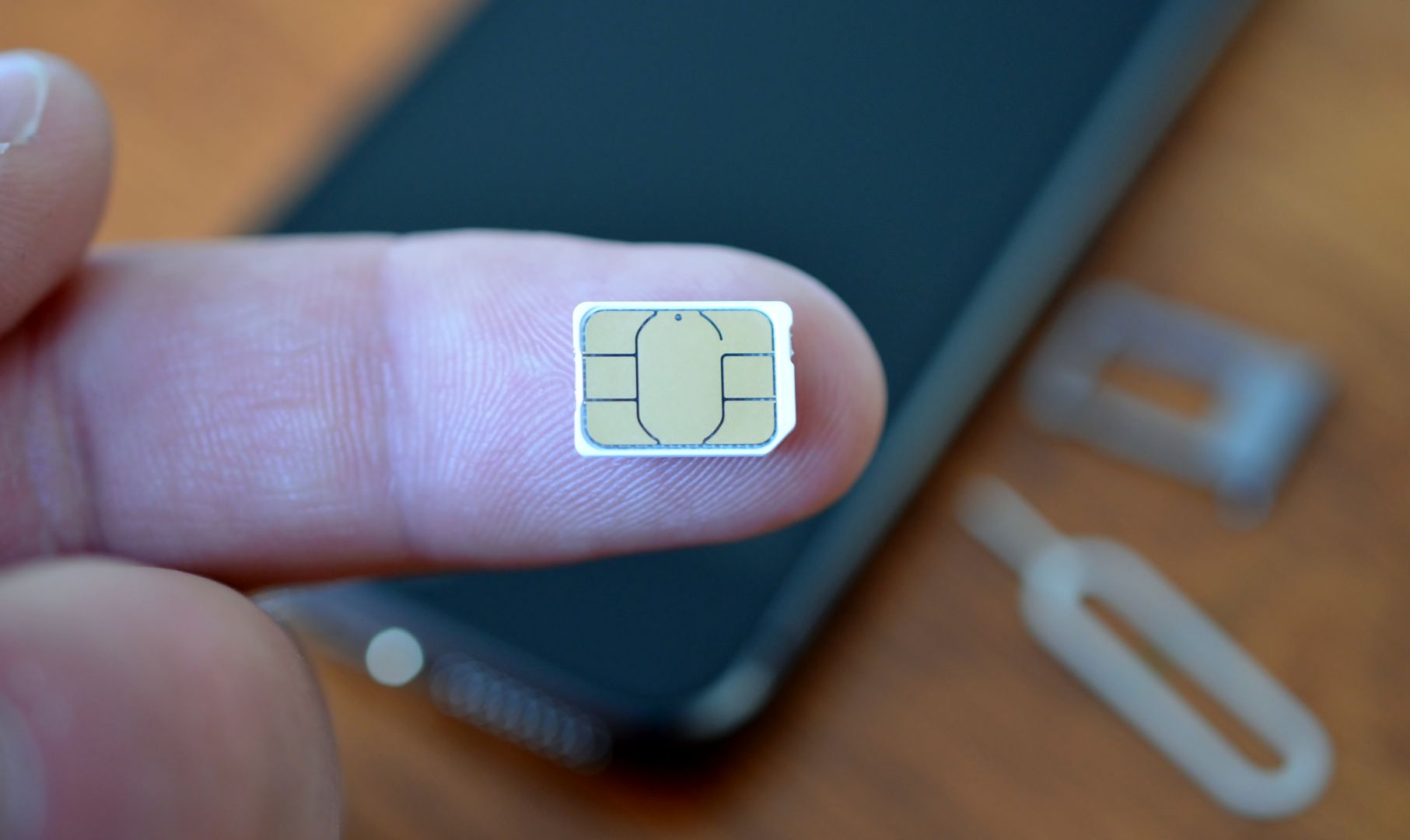 Extra small SIM card 