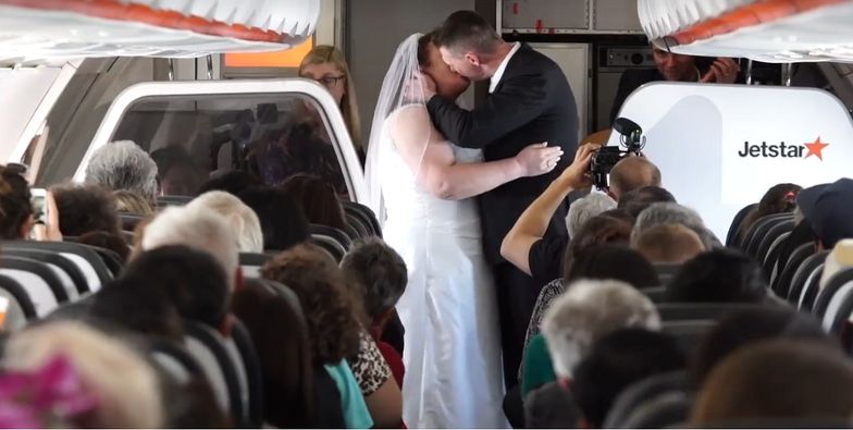 Ślub na pokładzie samolotu. W przypadku tej pary nie mogło być inaczej