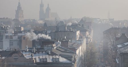 Smog nie odpuszcza. Polacy oddychają fatalnym powietrzem. Najgorzej jest na południu