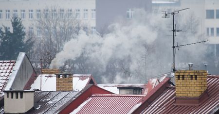 "Czyste powietrze". Trzy sposoby na skorzystanie z programu dopłat do remontu domu