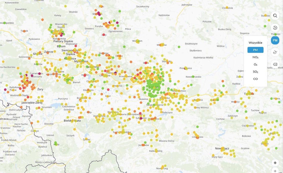 Jeszcze kilka lat temu Kraków był czerwonobrunatnym epicentrum smogu w regionie. Teraz to zielony obszar.