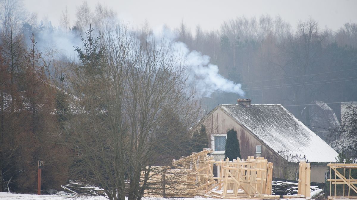 Rządowy program walki ze smogiem na razie przynosi wyjątkowo skromne efekty.