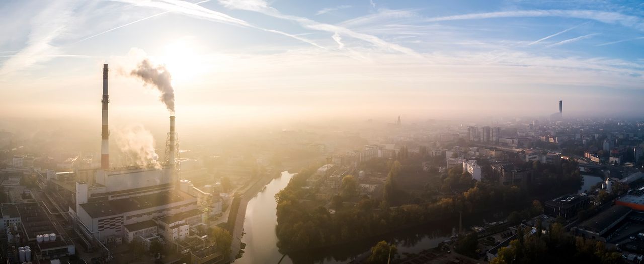 Smog atakuje. Sprawdź, czym grozi i jak się przed nim bronić