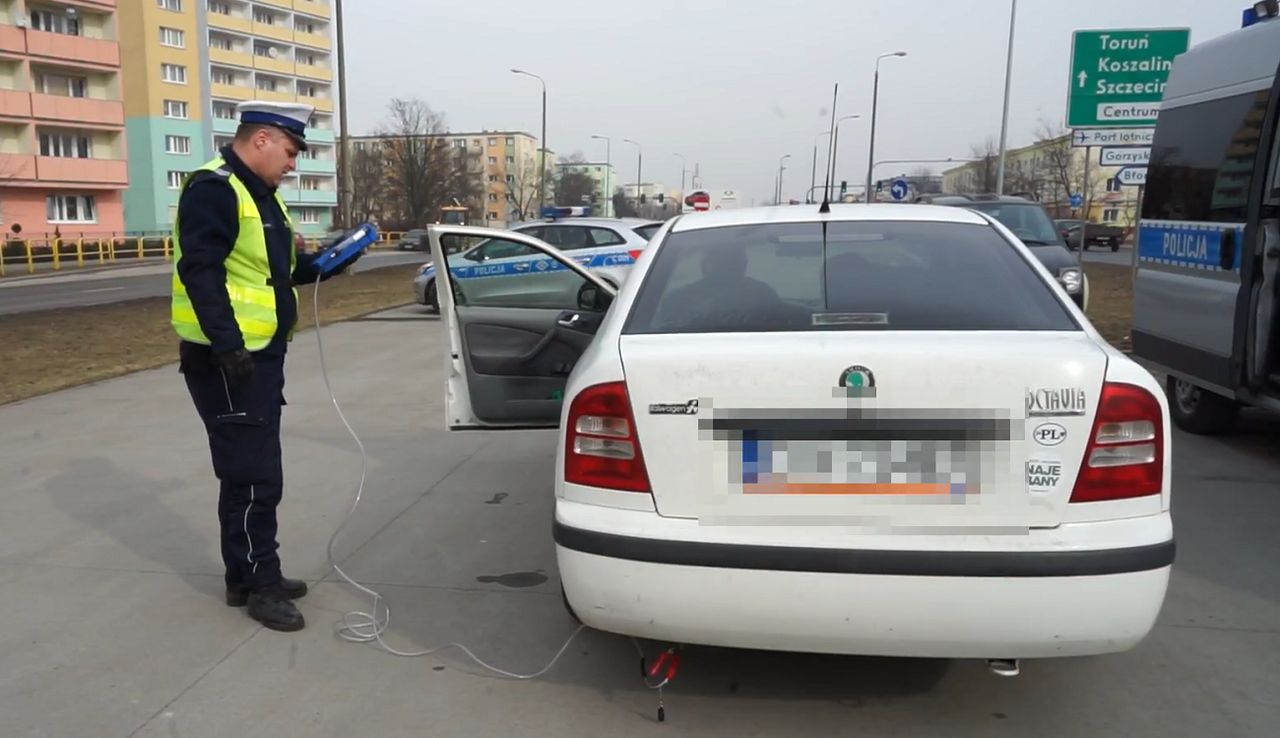 Ruszyła akcja "Smog". Policja przeprowadza wzmożone kontrole samochodów