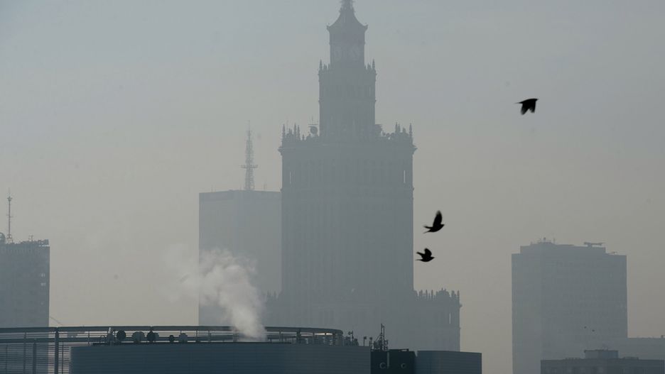 Smog Warszawa - jakość powietrza co raz lepsza, ale ze spacerów lepiej zrezygnować.