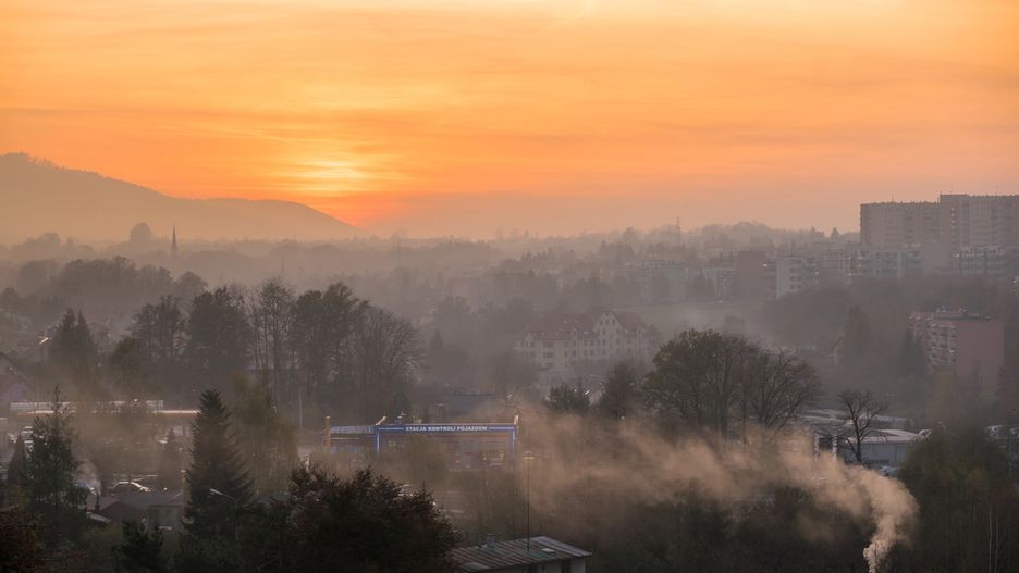 Smog Kraków i Katowice 29 listopada. Sprawdź jakość powietrza w Black Friday.