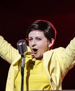 Balkonowa scena zrobiła wrażenie na internautach. W sieci już jest głośno o "pożegnalnym występie premier"