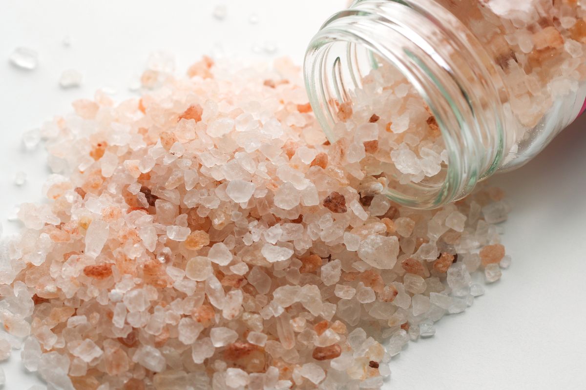 Używasz soli himalajskiej? Ona szkodzi zdrowiu