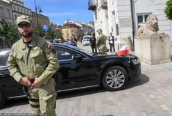 Rząd kupuje nowe auta. W środku koniecznie lodówki i telewizja