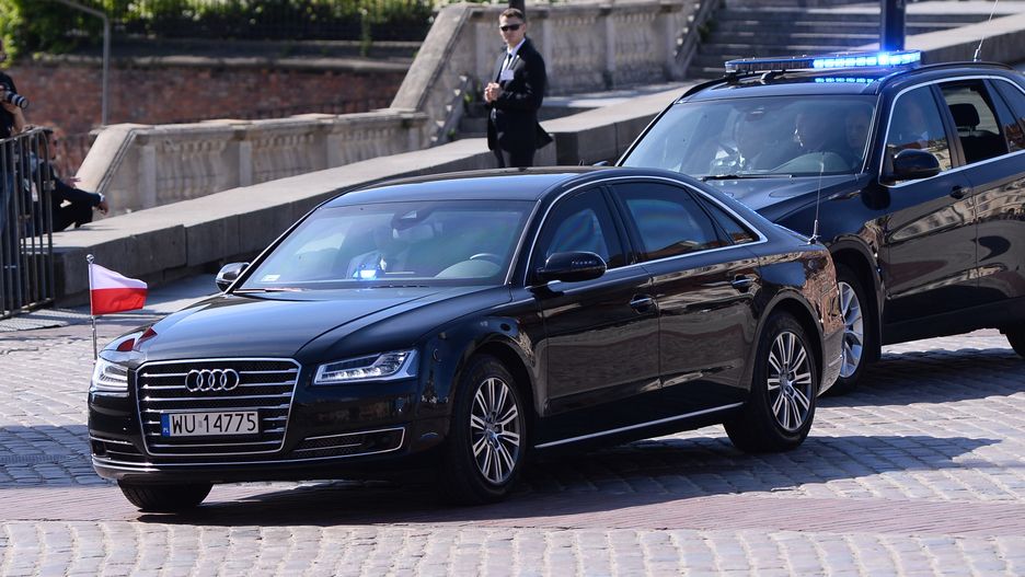 SOP. Limuzyna na Placu Zamkowym w Warszawie (zdj. arch.)