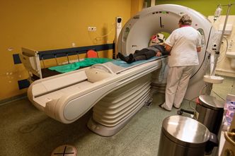 Publiczna służba zdrowia zakorkowana, ludzie leczą się za swoje