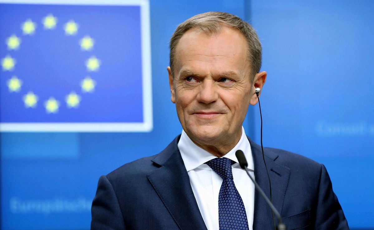 Donald Tusk składa noworoczne życzenia: "patriotom i demokratom"