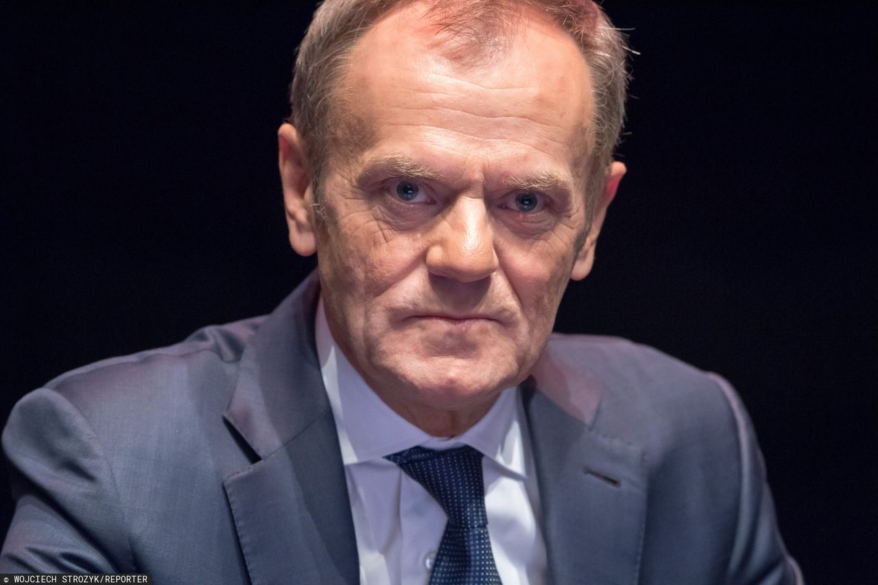 Donald Tusk pisze o "wojnie informacyjnej". Apeluje o odporność na "wirus kłamstwa"