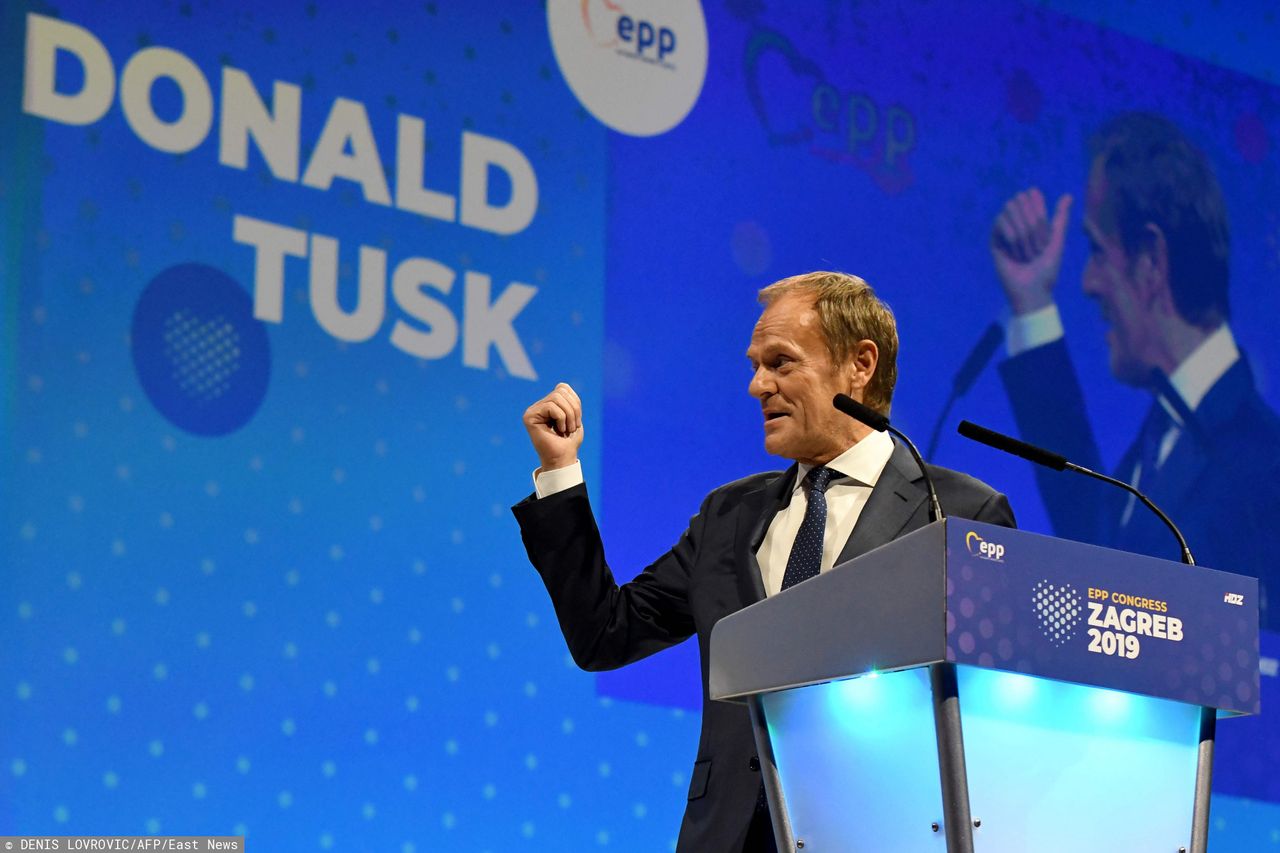 Donald Tusk zarobi więcej niż prezydent. Pokaźna pensja dla szefa EPL