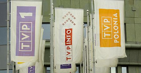 Żądają wyrzucenia szefowej "Wiadomości". Przez wpis po śmierci Wajdy