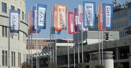 Były pracownik o kulisach pracy w TVP. "Karetki w redakcji, krwotoki z nosów i glukoza w szpitalu"