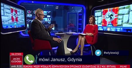 "W tyle wizji" na żywo, a w tle niespodzianka. Ziemkiewicz: "Możesz to wyłączyć? Swastyki są na ścianach"