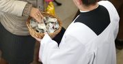Węgry. Nie trzeba gotówki, by wrzucić pieniądze na tacę