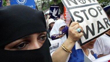 W Tajlandii przeciwko wojnie (fot. AFP)