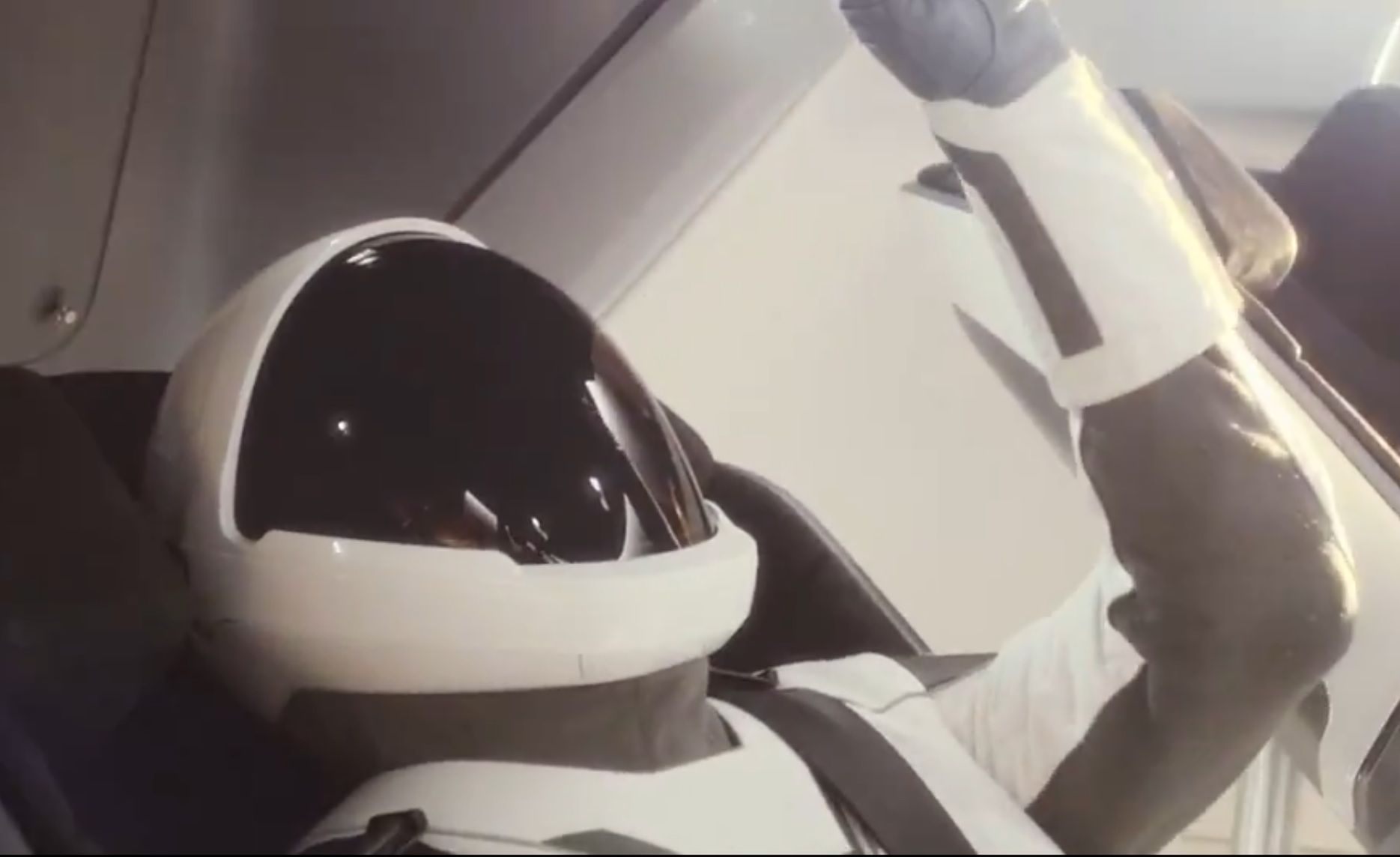 Zobacz symulację pierwszego lotu załogowego SpaceX.