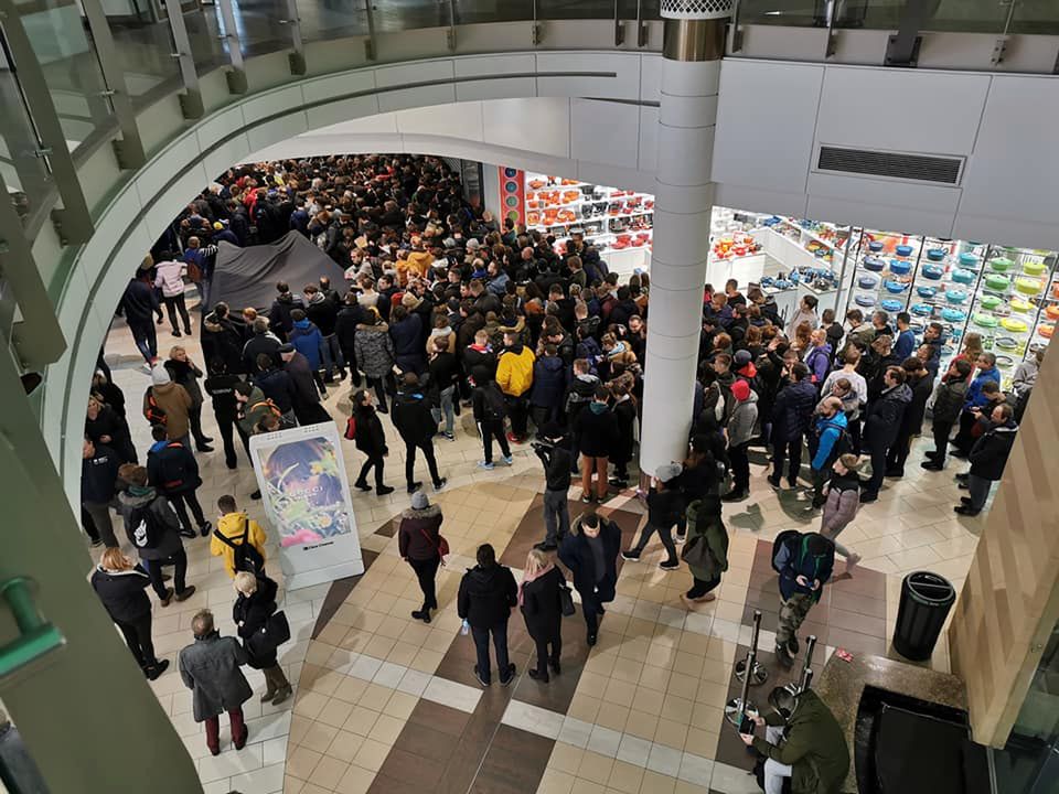Warszawa. Promocje w Xiaomi Mi Store – sklep ostatecznie zamknięto ze względów bezpieczeństwa