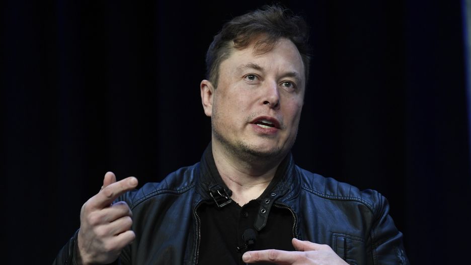 Elon Musk proponuje rozważenie chlorochiny w leczeniu koronawirusa.