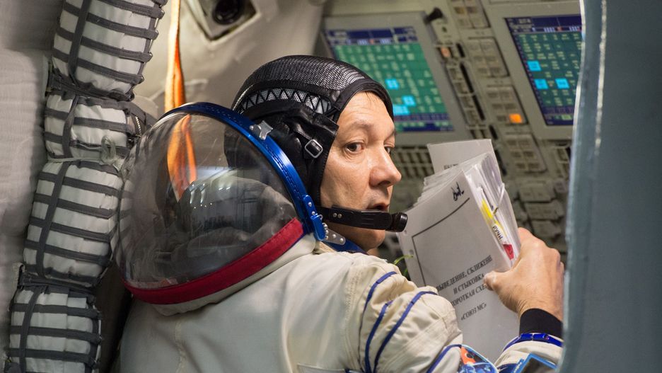 Astronauci spędzają wiele miesięcy w izolacji od innych.