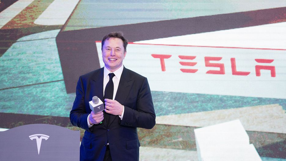 Tesla produkuje respiratory. 