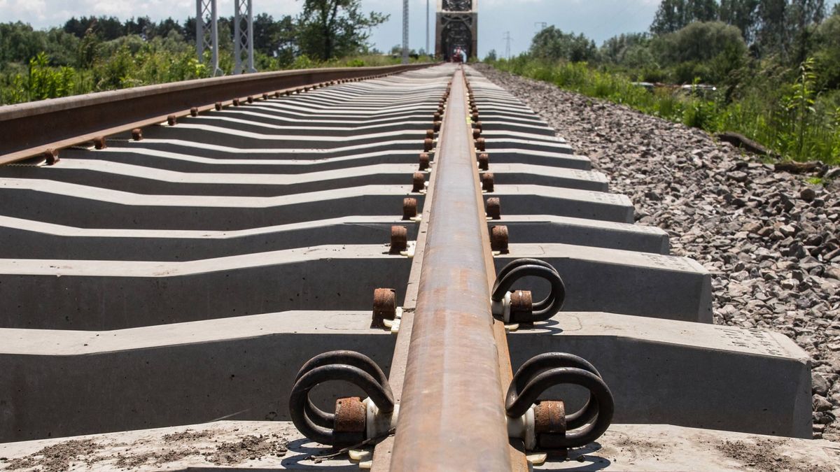 Budowa Rail Baltica. Polsko-chińskie konsorcjum zdobyło najwięcej punktów, jednak oferta znacznie przekracza budżet