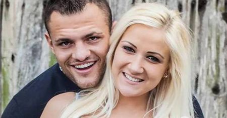 Ciężarna Eliza pozuje nago z Trybsonem