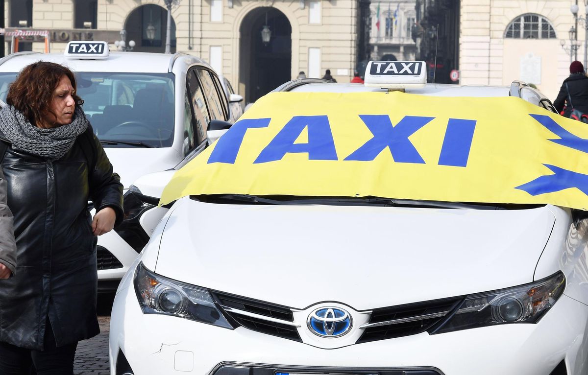 Uber zdelegalizowany we Włoszech - ma kilka dni na wycofanie się z kraju