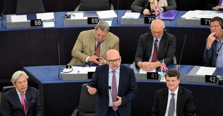 POLITICO: Grupa ECR zwalnia Brytyjczyków dzień przed brexitem. Zastąpili ich Polacy