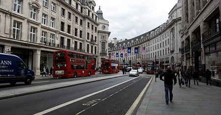 Twardy brexit to problem dla przedsiębiorców. Chodzi o cła i VAT