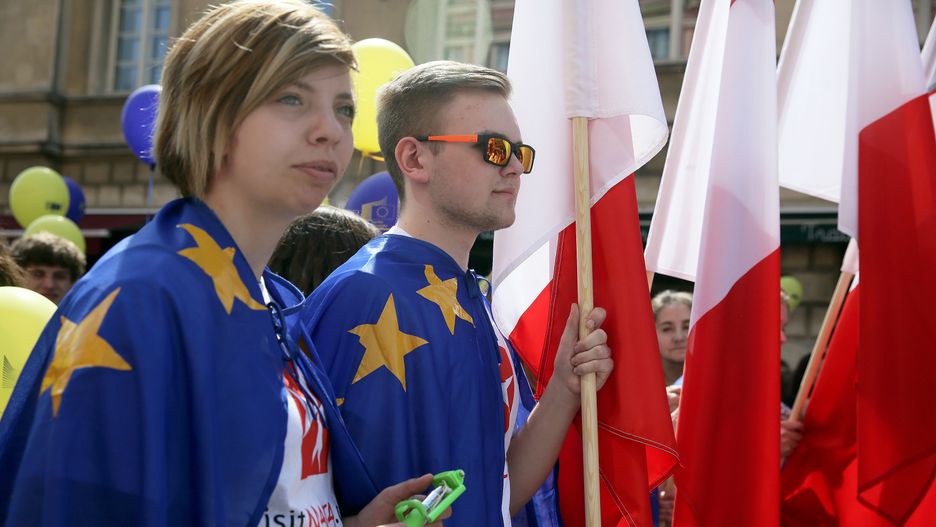 Większość Polaków uważa członkostwo w UE za korzystne dla kraju