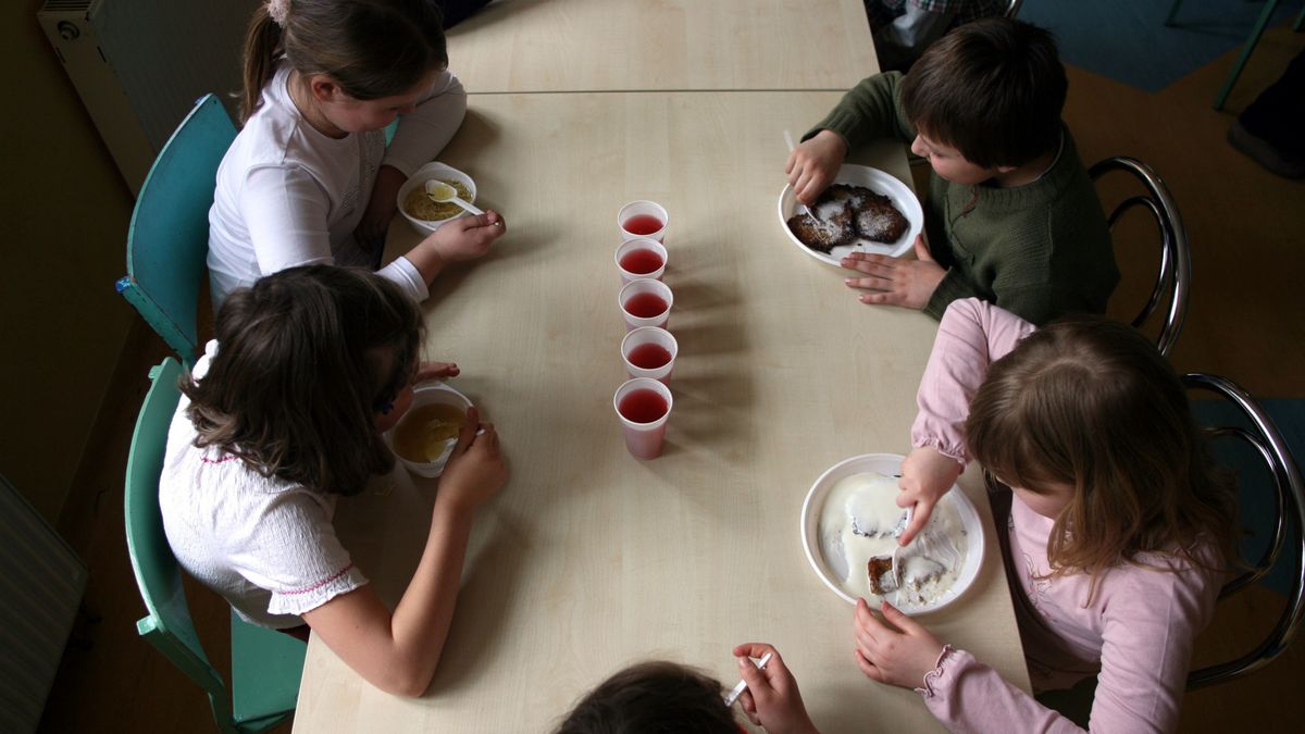 Szkoła pobiera odciski przed stołówką. Jest kara od UODO (zdj. ilustracyjne)