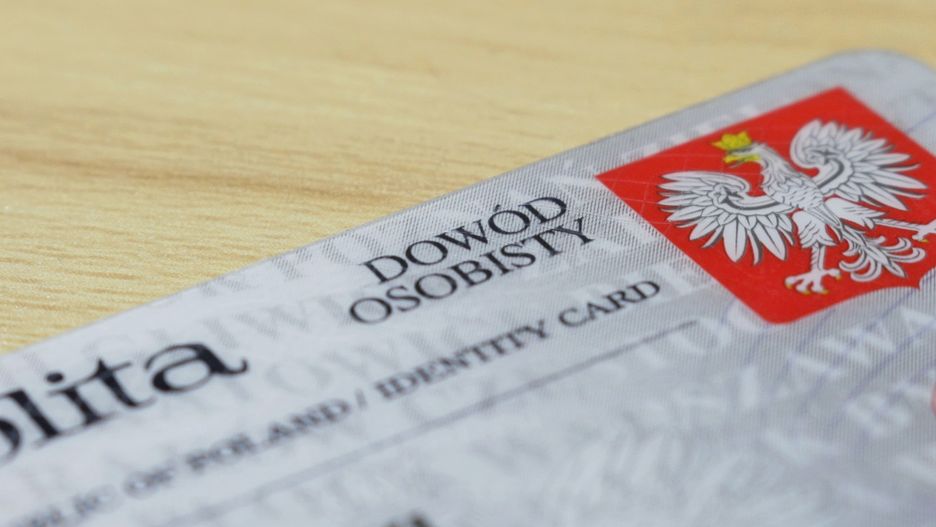 Ferie 2020. UODO ostrzega: "Nie zostawiaj dowodu pod zastaw"