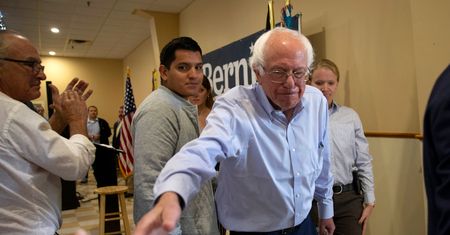 Kandydat na prezydenta USA senator Bernie Sanders miał zawał serca