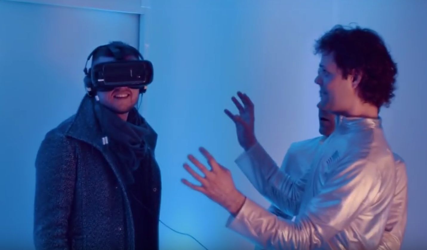 Galaktyczna rzeczywistość w sercu Warszawy - kampania ambientowa Samsung i x-kom