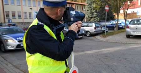 12 policjantów oskarżonych. Zarzuty przyjmowania łapówek i pobicia Czecha
