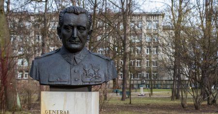 Afera w Żyrardowie. IPN ostro ws. zmiany nazwy ulicy generała "Nila"