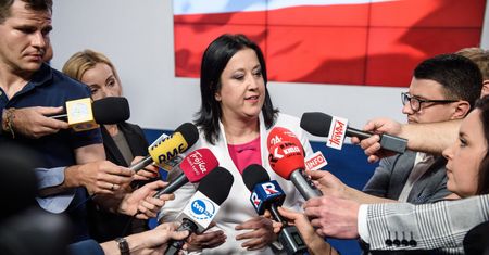 Senat odrzucił projekt PiS ws. 13 emerytury. "To totalna opozycja"