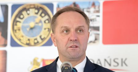 Marszałek Mieczysław Struk ma problem. Jest akt oskarżenia