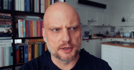 Dominikanin Adam Szustak poparł Szymona Hołownię. "Przepraszam, to był błąd"