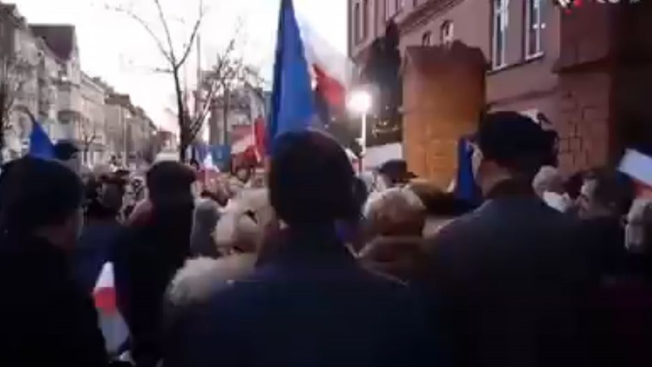 "Marsz Tysiąca Tóg". Sędziowie wzięli udział w akcji uderzającej w prezydenta RP.