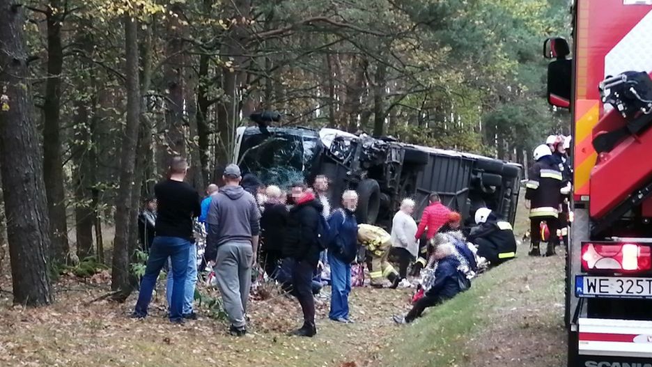 Wypadek autobusu pod Ostrołęką.