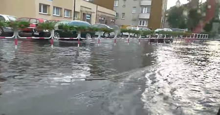 Polska po burzach. Zalane ulice, zatarasowane drogi