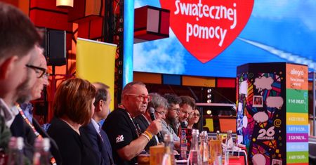 Biedroń, Gessler, Duda i Lewandowski. Zobacz, jak znani wspierają WOŚP
